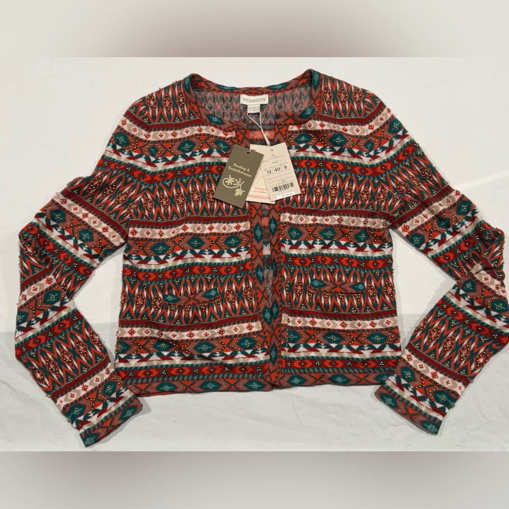 Women’s Sweater Top- NWT